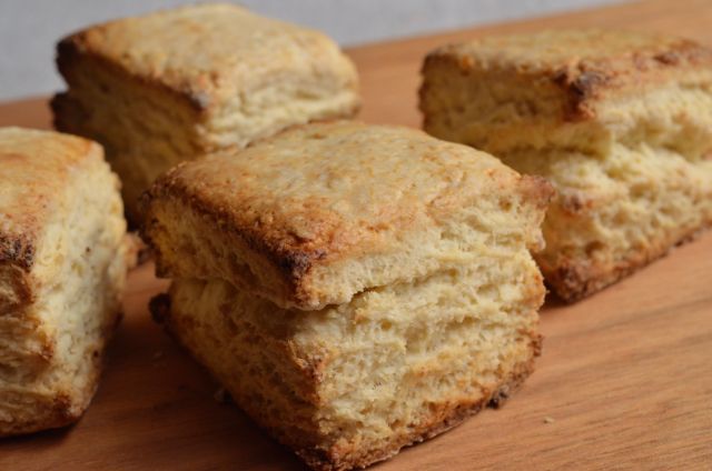 スコーンを焼く